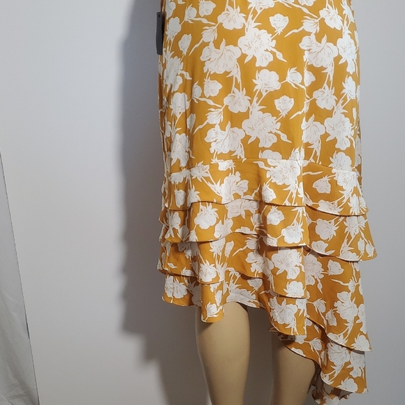 NWT Lulus Floral Ruffle Asymmetrical Wrap Dress in Yellow and White Size L - Picture 9 of 15